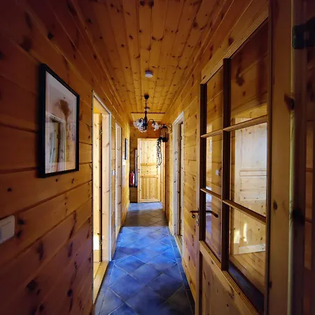 Les Pins Nordiques Chalet Dans Les Pyrenees Alpehytte *