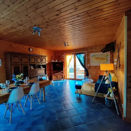 Les Pins Nordiques Chalet Dans Les Pyrenees Alpehytte Siradan